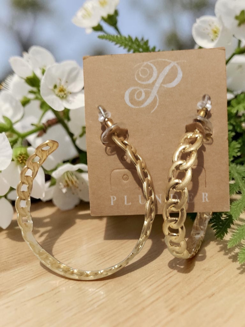 Plunder Gold Chain-Link Hoop Earrings with Textured Inner Edge